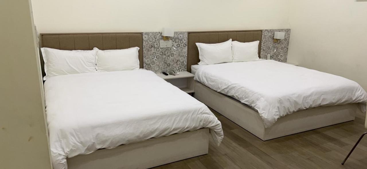 Vy Anh Hotel Dalat Bagian luar foto